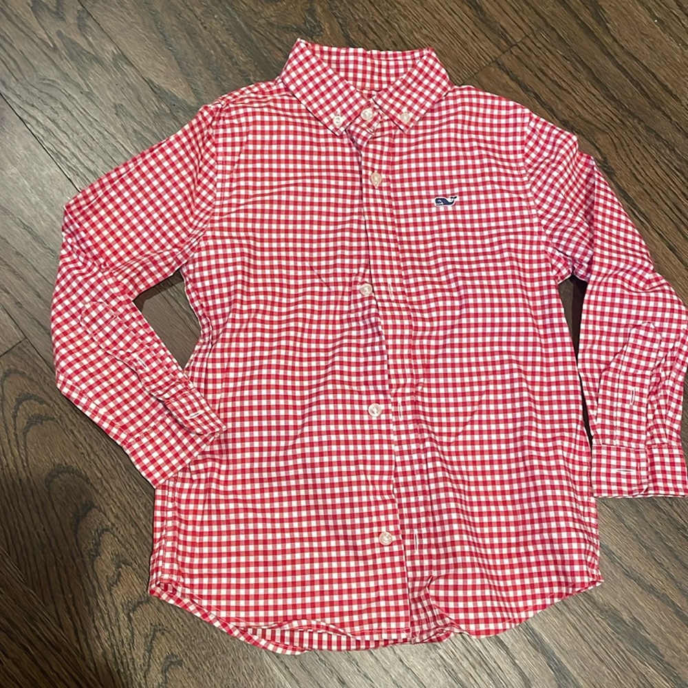 Vineyards vines performance red checked button down size 4T
